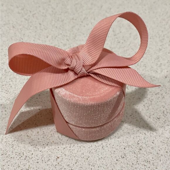 NEW! Pink Crushed Velvet Round Ribbon Jewelry Holder Gift Box - Picture 9 of 11
